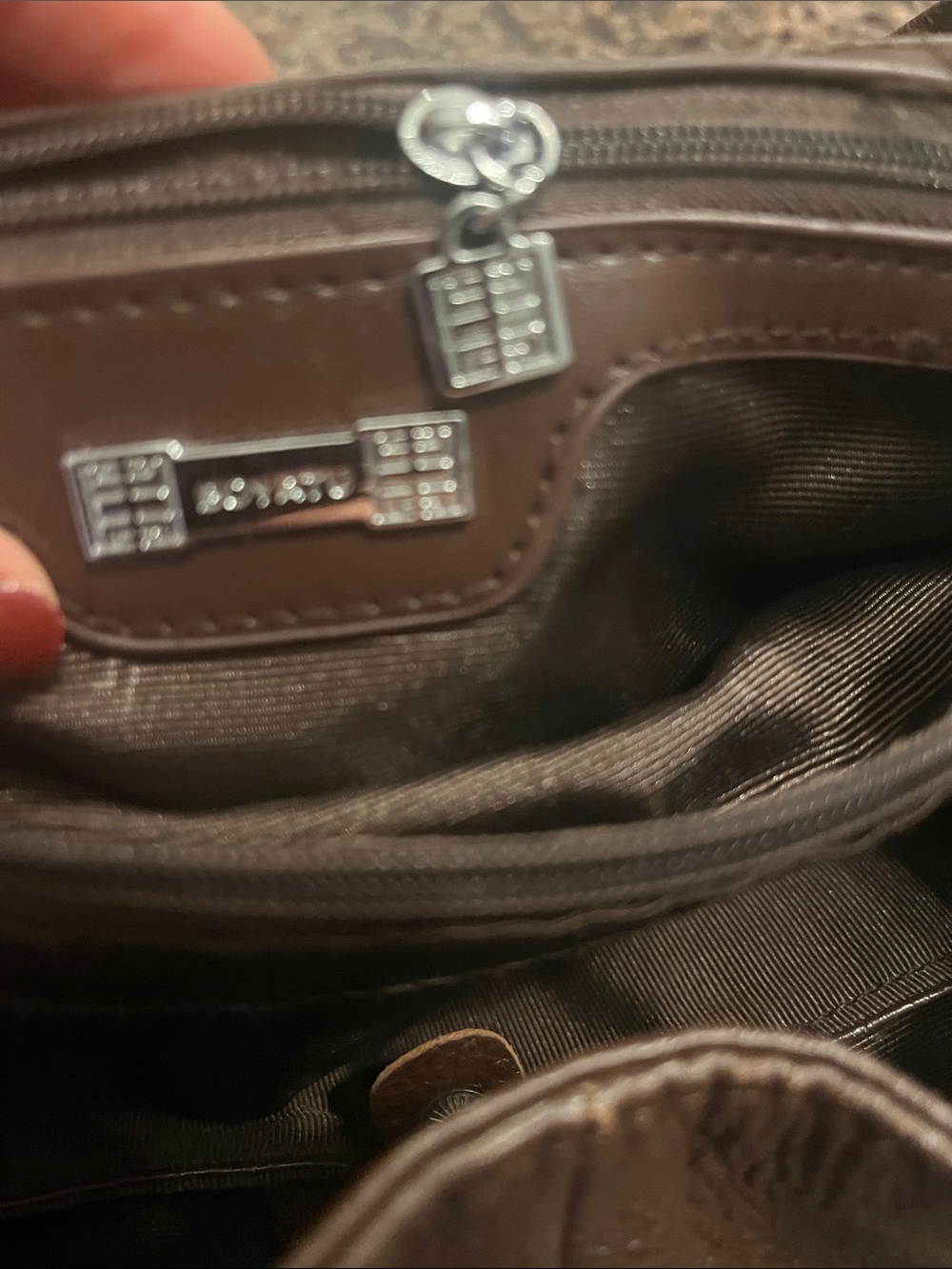 Boyatu leather back pack - Picture 7 of 8